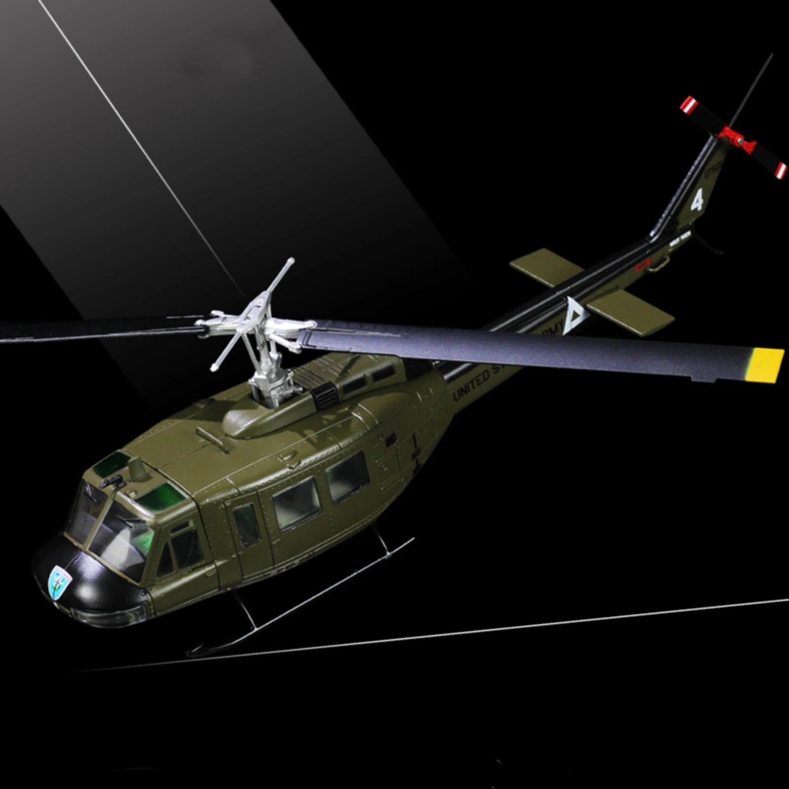 🚁🇺🇸 US Army Military Helicopter Model – 1:48 Scale Detailed Display Collectible