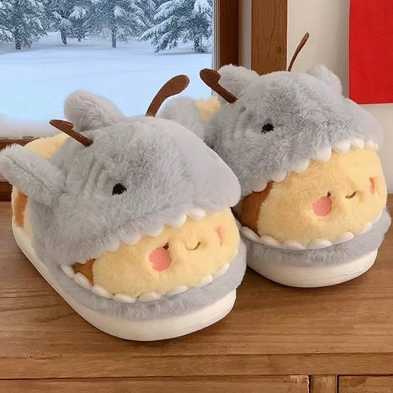 🐲🥿 3D Dragon Monster Slippers – Cozy Winter Indoor Slides (Grey / Yellow) Non-Slip & Super Soft