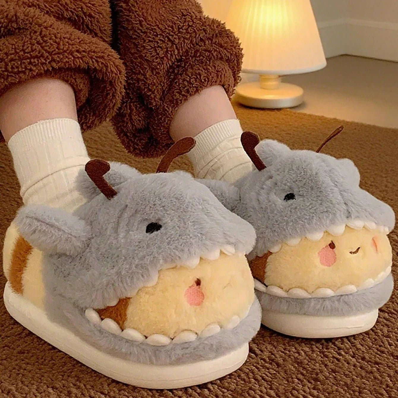 🐲🥿 3D Dragon Monster Slippers – Cozy Winter Indoor Slides (Grey / Yellow) Non-Slip & Super Soft